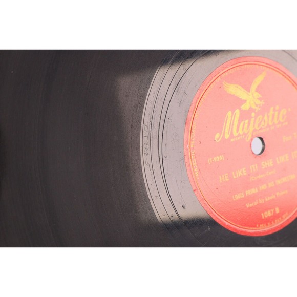 Louis Prima - A Gal In Calico / He / She Like It! - 1946 10" 78 rpm Record 1087 - Picture 12 of 16